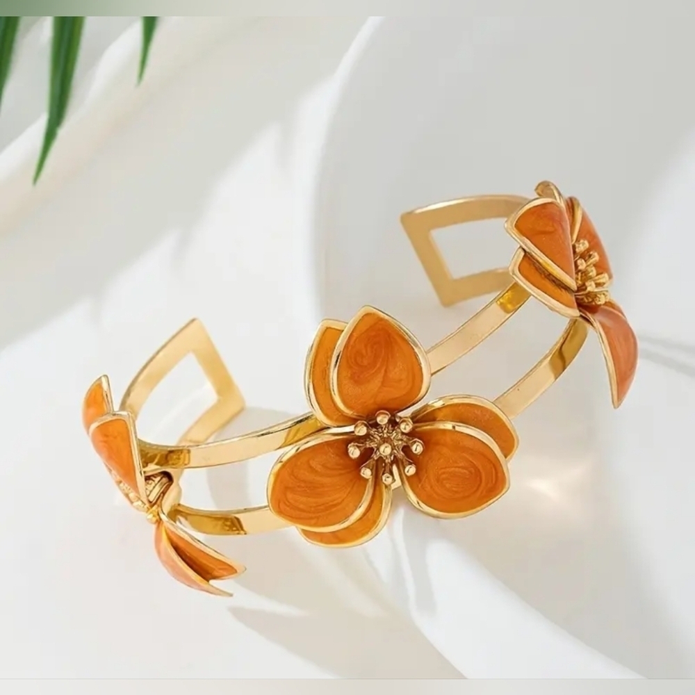 NEW! Elegant Gold and Orange Floral Bracelet NWT!